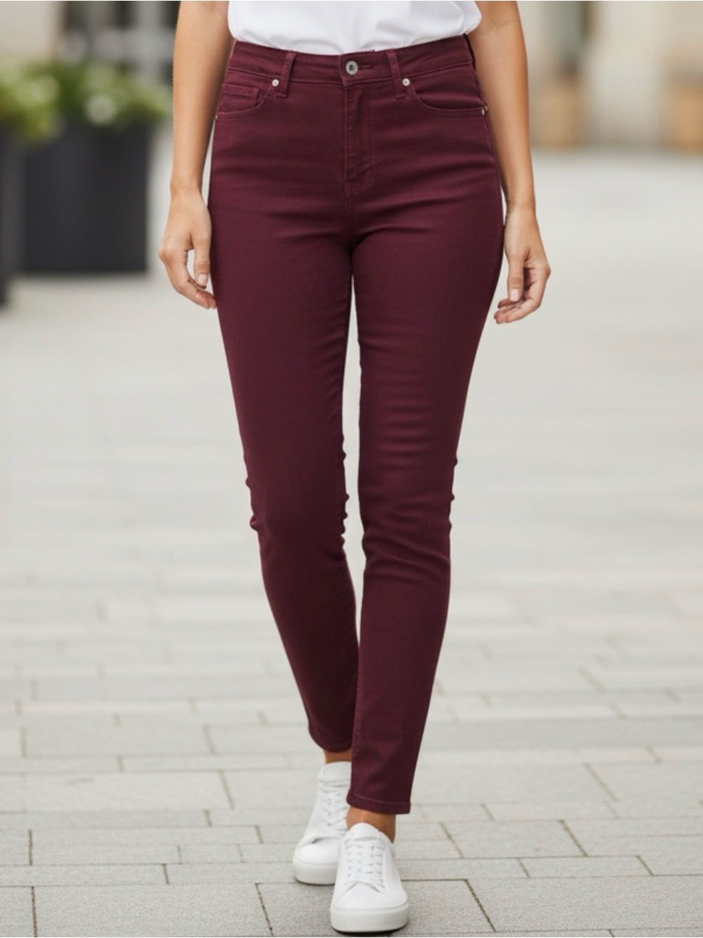 🫶🏻 St. John’s Bay Women's High-Rise Skinny Jeans